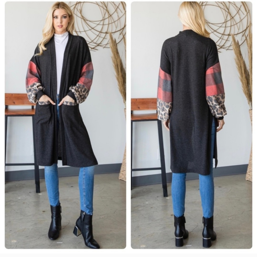 🛍️$10🛍️LEOPARD BUFFALO PLAID CARDIGAN-NEW - Picture 3 of 3